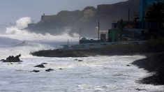 Emiten advertencia de inundaciones en costa norte de Puerto Rico y Santa Cruz por Kirk