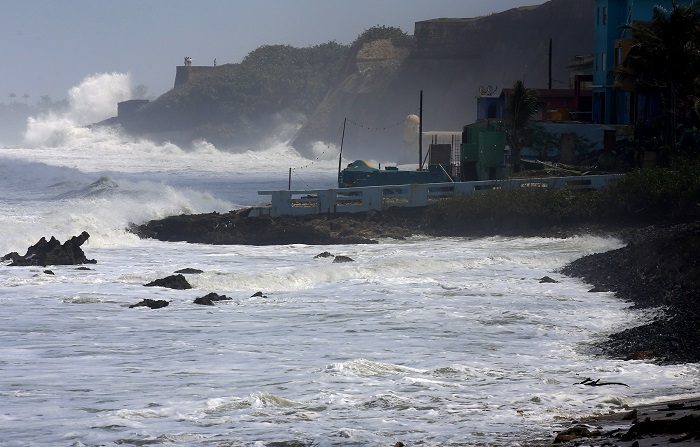 El Servicio Nacional de Meteorología (SNM) en San Juan emitió hoy un aviso de alto oleaje para el norte y este de Puerto Rico, su isla-municipio de Culebra y las islas de Saint Thomas y Saint John e islotes adyacentes desde hoy a las 06.00 de la tarde hasta el viernes a las 06.00 de la mañana. EFE/Archivo