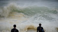 Kirk puede convertirse en tormenta tropical y Leslie sigue en Atlántico