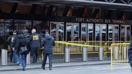 Eligen jurado del juicio a acusado de atentado en estación de buses de Nueva York