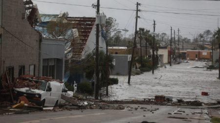 El día después del paso del huracán Michael por Florida: imágenes de una catástrofe