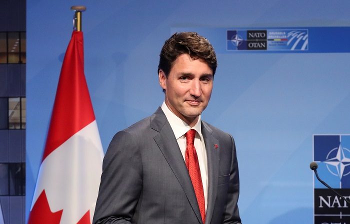 El primer ministro canadiense, Justin Trudeau, se disculpó hoy por la decisión del Gobierno de Canadá de denegar en mayo de 1939 la entrada en el país de un barco cargado con miles de refugiados, entre ellos 900 judíos alemanes.EFE