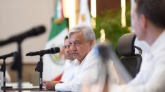 Tren Maya, una refinería, becas, pensiones e internet, a consulta en México