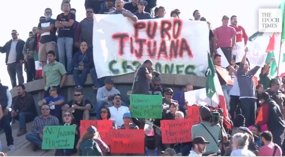 «No a la invasión»: se incrementan las protestas en Tijuana contra la caravana de migrantes