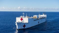 Buque hospital USNS Comfort llega a Colombia para atender a colombianos y migrantes venezolanos