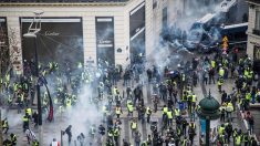 Cargas y gases lacrimógenos en París contra los «chalecos amarillos»