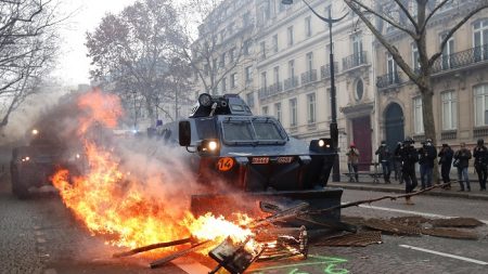 Las protestas en Francia reúnen a 125.000 personas, con 1385 detenidos