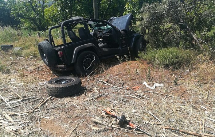 Tres policías mexicanos murieron hoy y dos más resultaron gravemente heridos en un enfrentamiento con presuntos sicarios del narcotráfico en el occidental estado de Michoacán, informaron fuentes de la fiscalía local. EFE/Marco Antonio Duarte
   