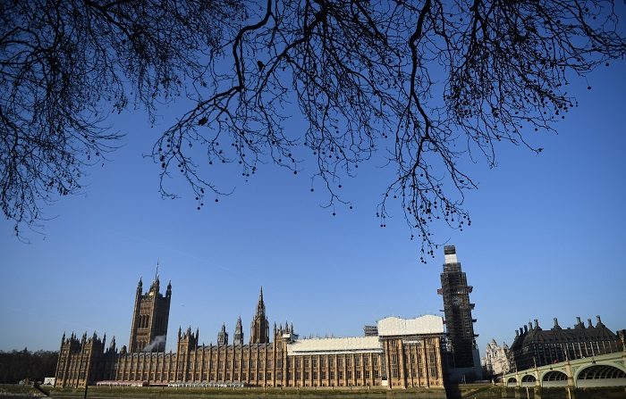 El debate sobre el acuerdo del "brexit" negociado entre el Reino Unido y la Unión Europea (UE) empezará el próximo 9 de enero en el Parlamento británico, informó hoy la líder conservadora en la Cámara de los Comunes, Andrea Leadsom. EFE