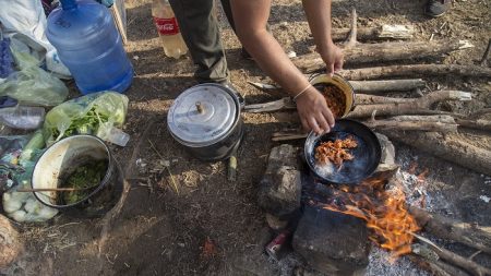 Comisión DD.HH. de México pide atención para 53,4 millones de pobres