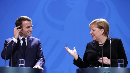 Macron y Merkel están «muy preocupados» por la actitud rusa en el mar de Azov