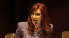 Retiran cuadros de la casa de Cristina Fernández por una orden judicial