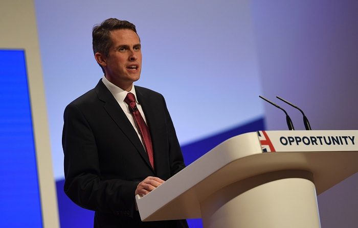 El Reino Unido planea abrir dos nuevas bases militares en el Caribe y el sureste de Asia para ampliar su presencia internacional después de la salida de la Unión Europea (UE), revela el ministro de Defensa, Gavin Williamson, en una entrevista publicada hoy en "The Sunday Telegraph". EFE/EPA/NEIL HALL