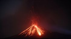 Tsunami en Indonesia: “Estamos traumatizados” de escuchar el rugido del volcán por la noche