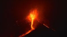 Volcán Etna se desplaza más de 50 centímetros después de la reciente erupción
