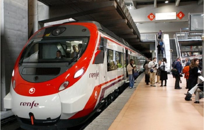 Fotografía de un tren Renfe Cercanías Madrid. EFE