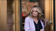 Tribunal ordena a Stormy Daniels pagar USD 293.000 al presidente Trump por honorarios legales