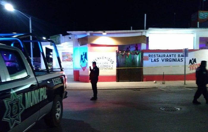 Un tiroteo en un bar situado en un barrio popular del balneario de Playa del Carmen, en el Caribe mexicano, dejó al menos seis muertos y un herido grave, informaron hoy fuentes oficiales. EFE/Alberto Flores