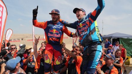 Toby Price, de romperse una pierna a ganar su segundo Dakar
