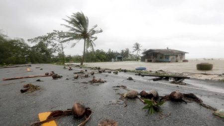 Pabuck pierde fuerza tras dejar 3 muertos y miles de evacuados en Tailandia