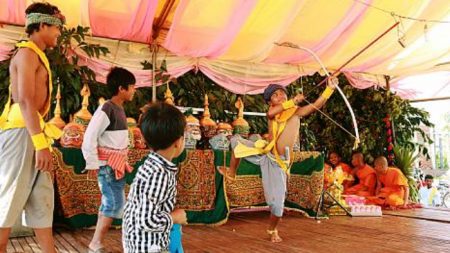 Danza folclórica destruida por los Jemeres Rojos renace en la nueva generación de Camboya