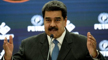 Nicolás Maduro entrega Venezuela a Rusia intentando retener el poder