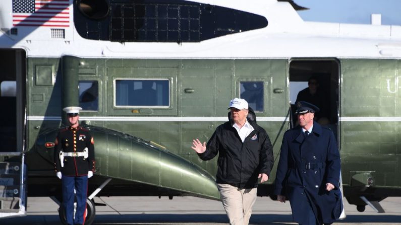 El presidente de Estados Unidos, Donald Trump, llega para abordar el Air Force One el 10 de enero de 2019, en la Base Conjunta Andrews en Maryland. (JIM WATSON/AFP/Getty Images)