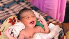 Bebé es enterrada viva en India a 3° C luego de que chamán dijera a los padres que estaba poseída