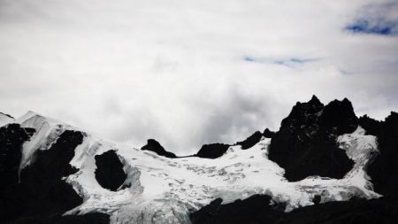 Avalancha mata a tres españoles y un peruano en los Andes de Perú