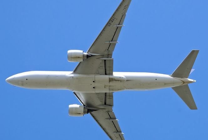 Boeing 777-200ER (Wikimedia)