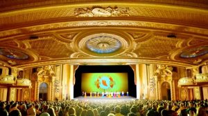 Empresario chino se conmueve hasta las lágrimas al ver su cultura revivir con Shen Yun