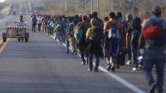 Cerca de 2400 migrantes dejaron la capital mexicana rumbo a la frontera con Estados Unidos