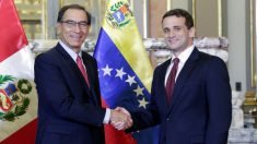 El presidente de Perú recibió cartas credenciales de embajador de Juan Guaidó