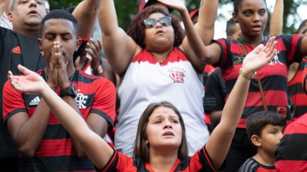 La llamada de su mamá salvó a este jugador de 15 años del Flamengo de morir en el voraz incendio