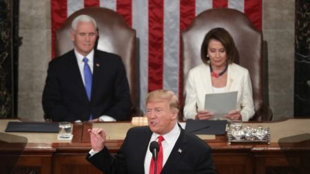 Trump promovió la unidad, condenó al socialismo y apoyó a Guaidó en su esperado discurso sobre el Estado de la Unión