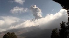 Volcán Popocatépetl lanza nuevos fragmentos incadescentes, piden «no acercarse»