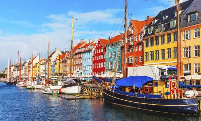 Los países escandinavos son hermosos, como en esta foto de Copenhague, Dinamarca. Pero son menos socialistas de lo que la gente piensa. (OlgaCanals/iStock)