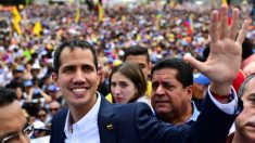 Guaidó llegó a Venezuela y dijo que más de 700 militares lo apoyan desde Colombia