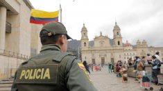 Policía colombiano vende a ocho compañeros distintos un único coche que no es suyo y huye con el dinero