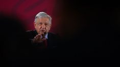 López Obrador intentó infiltrar el comunismo en su partido, según archivos de México