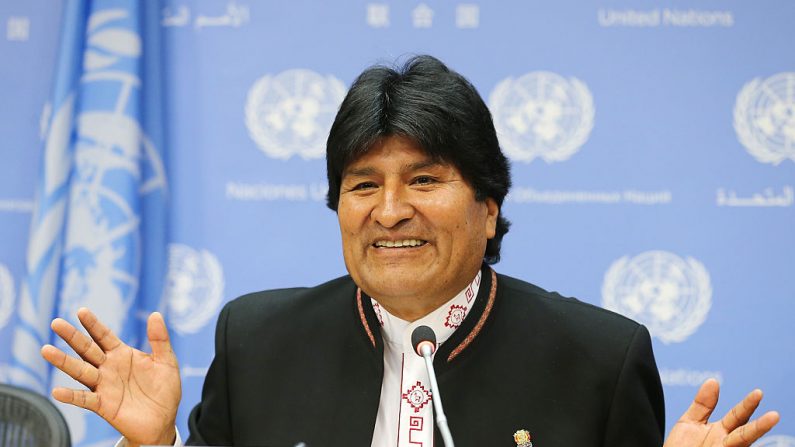 El presidente del Estado Plurinacional de Bolivia, Evo Morales Ayma, habla durante una conferencia de prensa en las Naciones Unidas el 21 de abril de 2016 en la ciudad de Nueva York. (Jemal Countess/Getty Images)