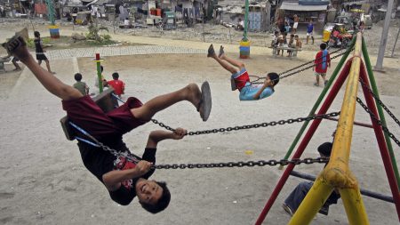 Ahorró cada centavo de su trabajo y al morir dejó millones de dólares para chicos necesitados