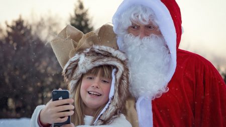 Este niño revela a Santa Claus sus ‘necesidades especiales’ y su confesión hace llorar a su mamá