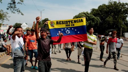 Ejército formado por exmilitares venezolanos se prepara desde Colombia para derrocar a Maduro