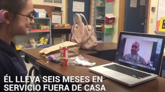 Papá militar cuelga la videollamada con su hija sorda pero no se la devuelve como había prometido