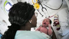 «Intercambié unos 5000 bebés por diversión», dijo arrepentida una enfermera moribunda