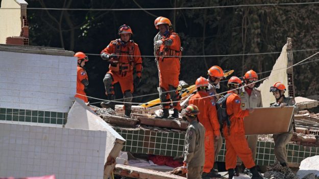 Al menos dos muertos por derrumbe de dos edificios en Río de Janeiro