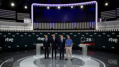 Candidato español que queda fuera de debate electoral en RTVE tuitea foto con cuatro loros