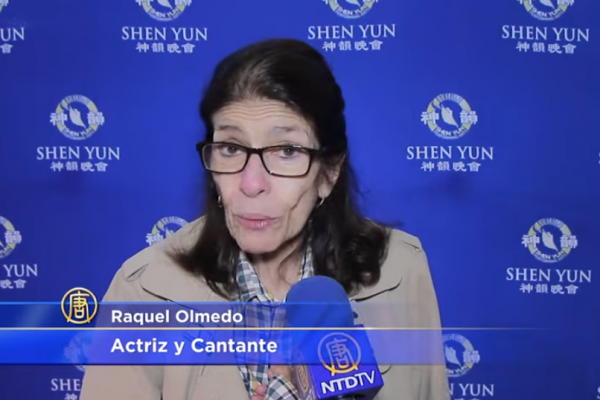 La actriz mexicana Raquel Olmedo queda profundamente emocionada tras ver Shen Yun