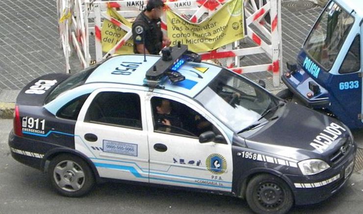Policía argentina (Wikimedia Commons)